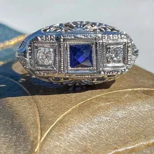 Art Deco Sapphire & Diamond Ring