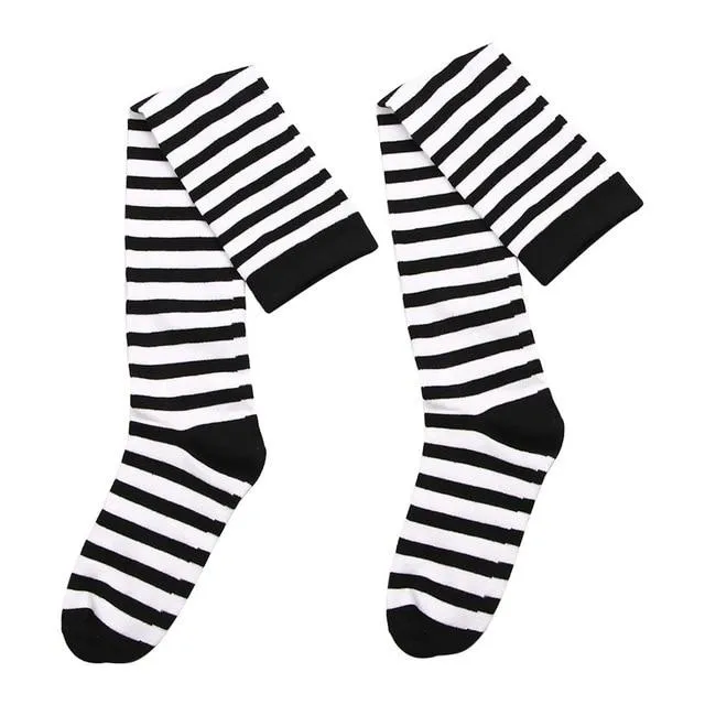 BLACK & WHITE STRIPED SOCKS