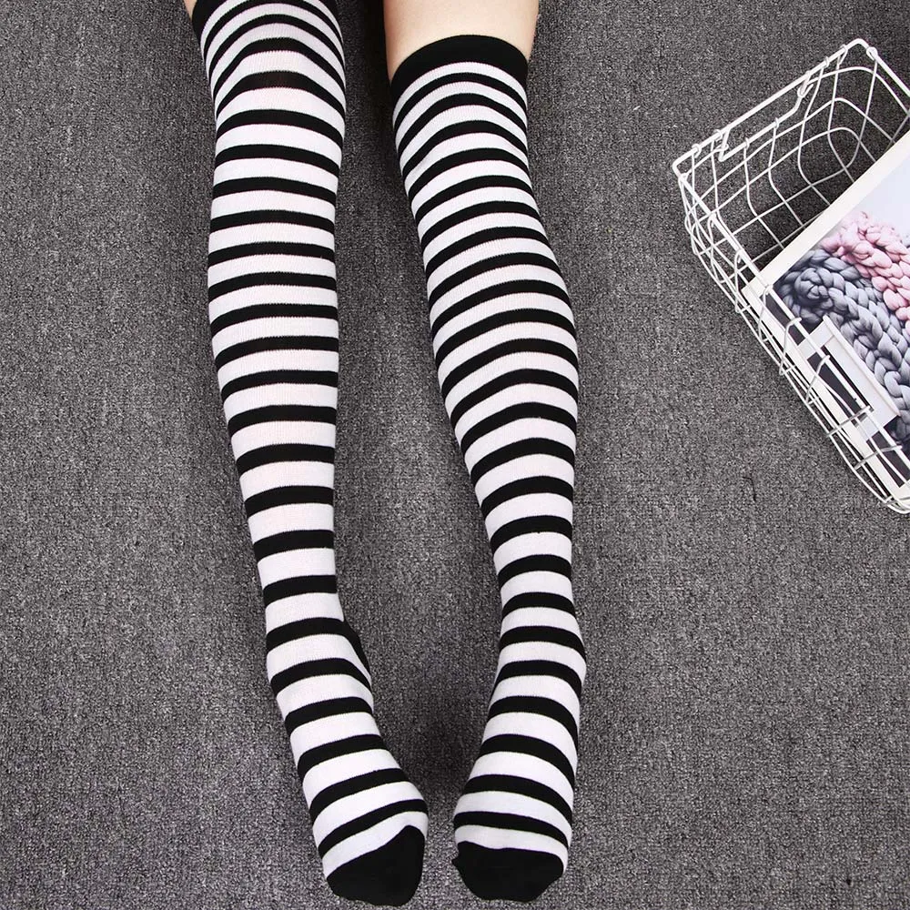 BLACK & WHITE STRIPED SOCKS