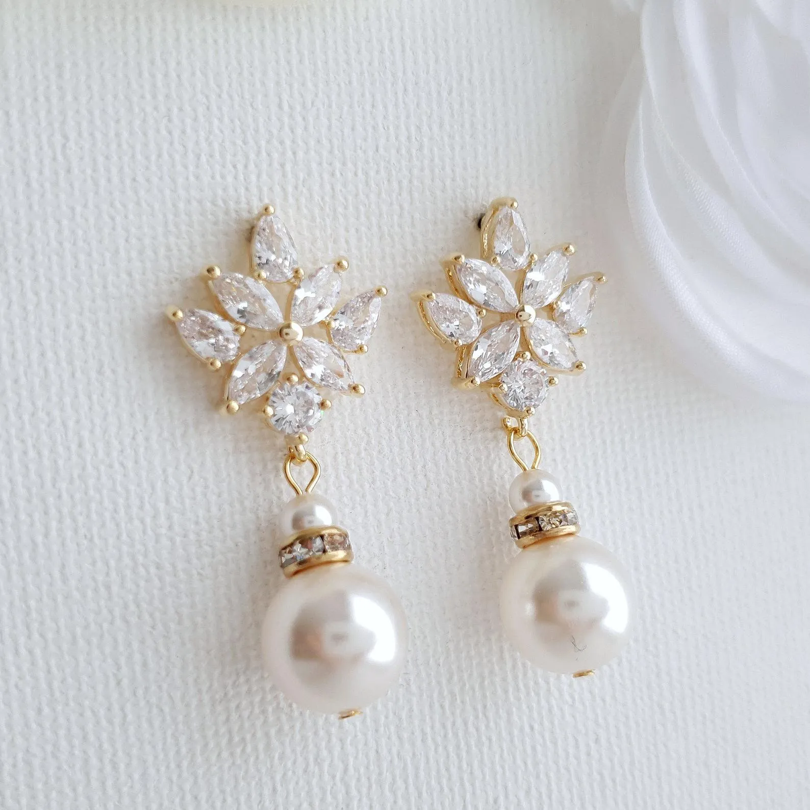 Bridal Earrings with Round Pearl Drops in Silver-Rosa