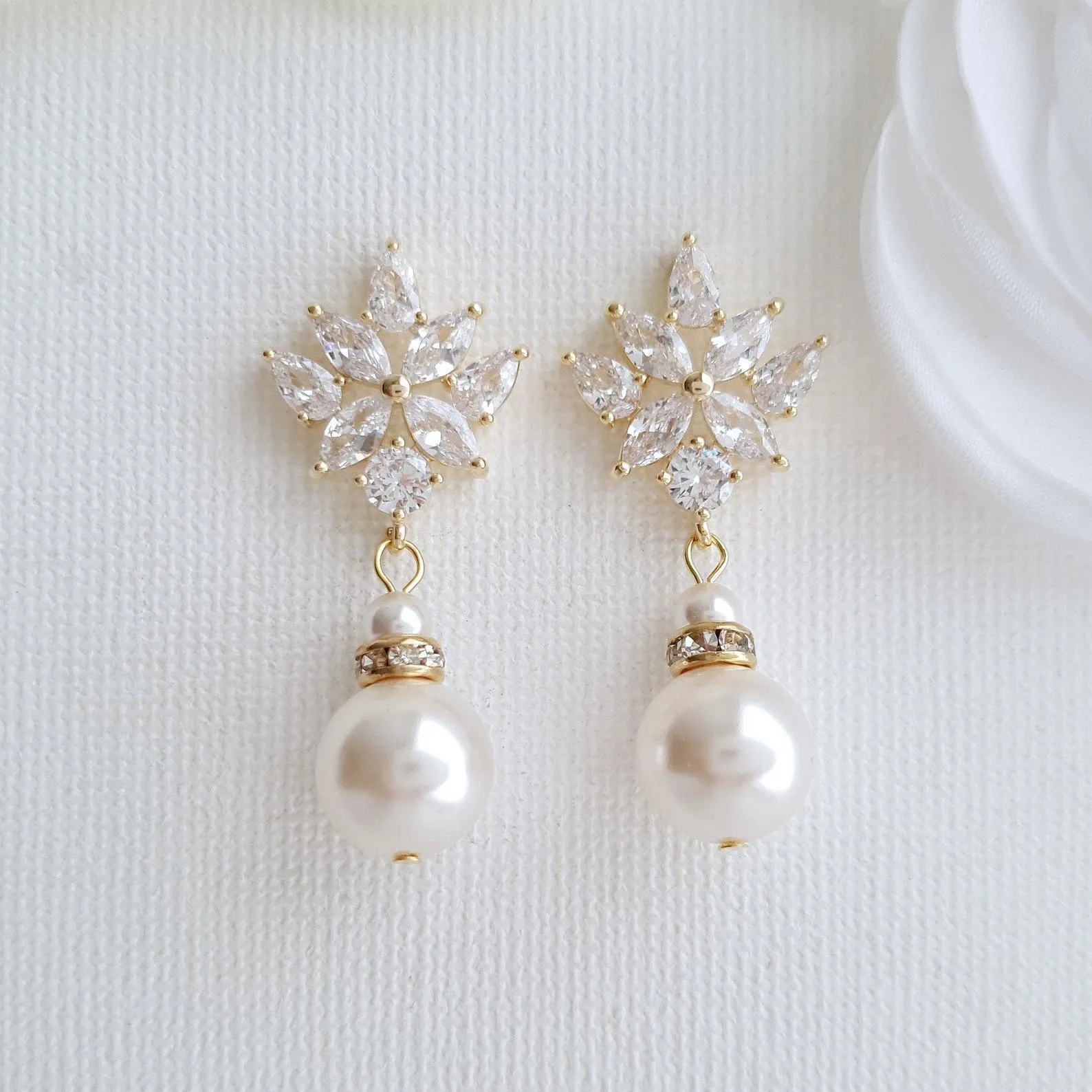 Bridal Earrings with Round Pearl Drops in Silver-Rosa