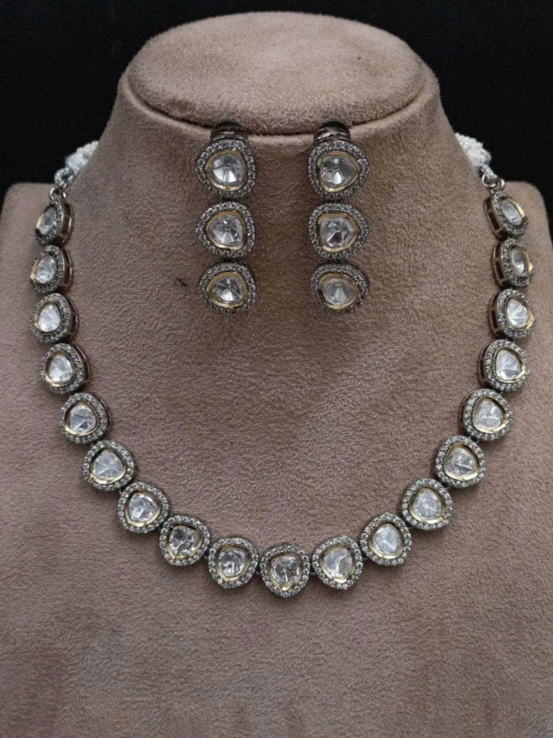 Classic Kundan Reviere