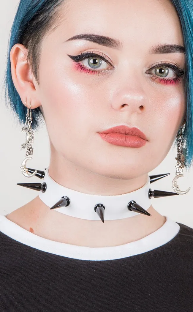 Dark Malevolence Spiked Choker in White