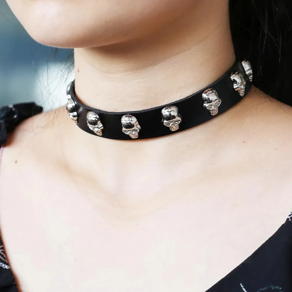 Gothic Necklace-Collar for Women / Leather Chocker with Zinc Alloy Skull