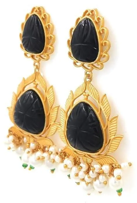 Handmade kundan golden black color earrings