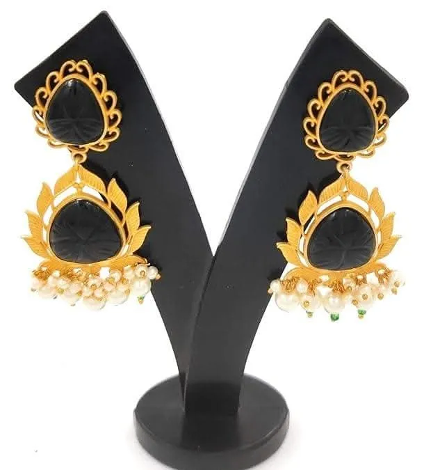 Handmade kundan golden black color earrings