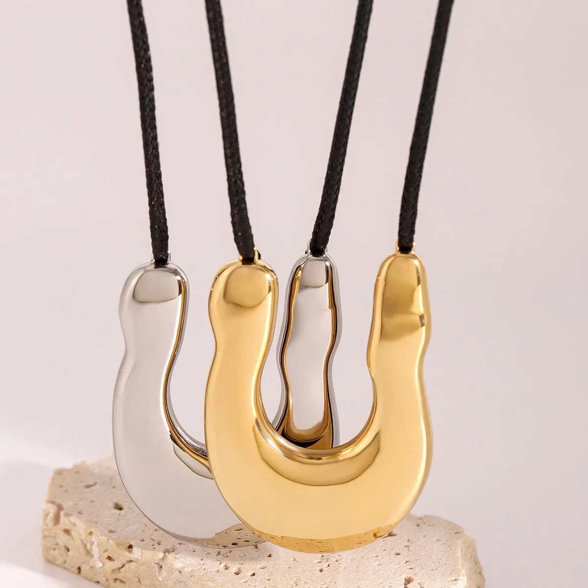 Minimalist U-Shape Stainless Steel Electroplating Necklaces