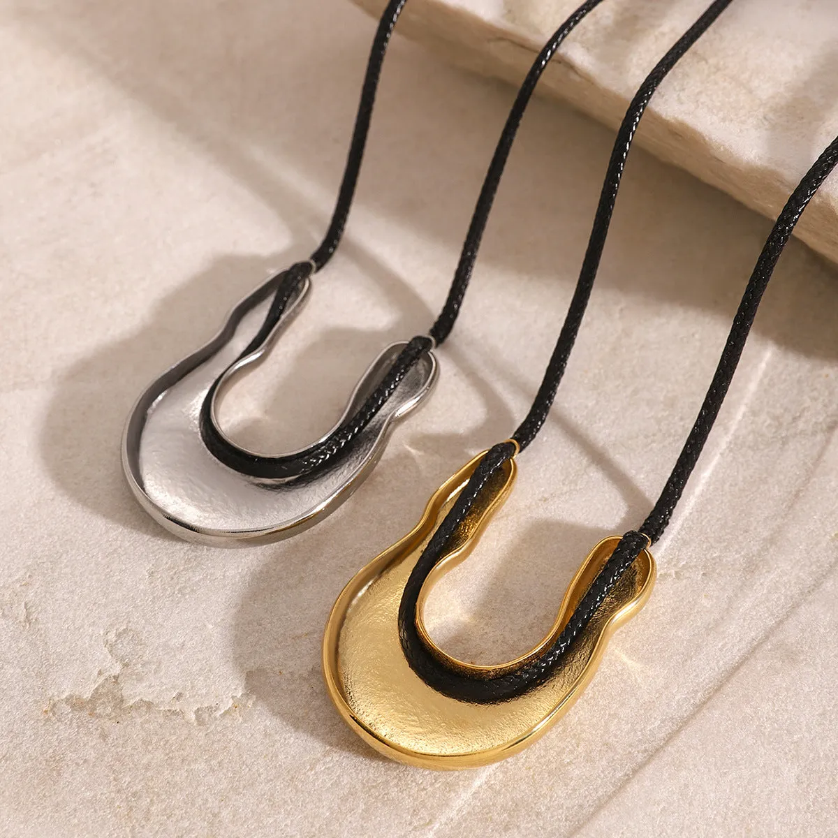 Minimalist U-Shape Stainless Steel Electroplating Necklaces