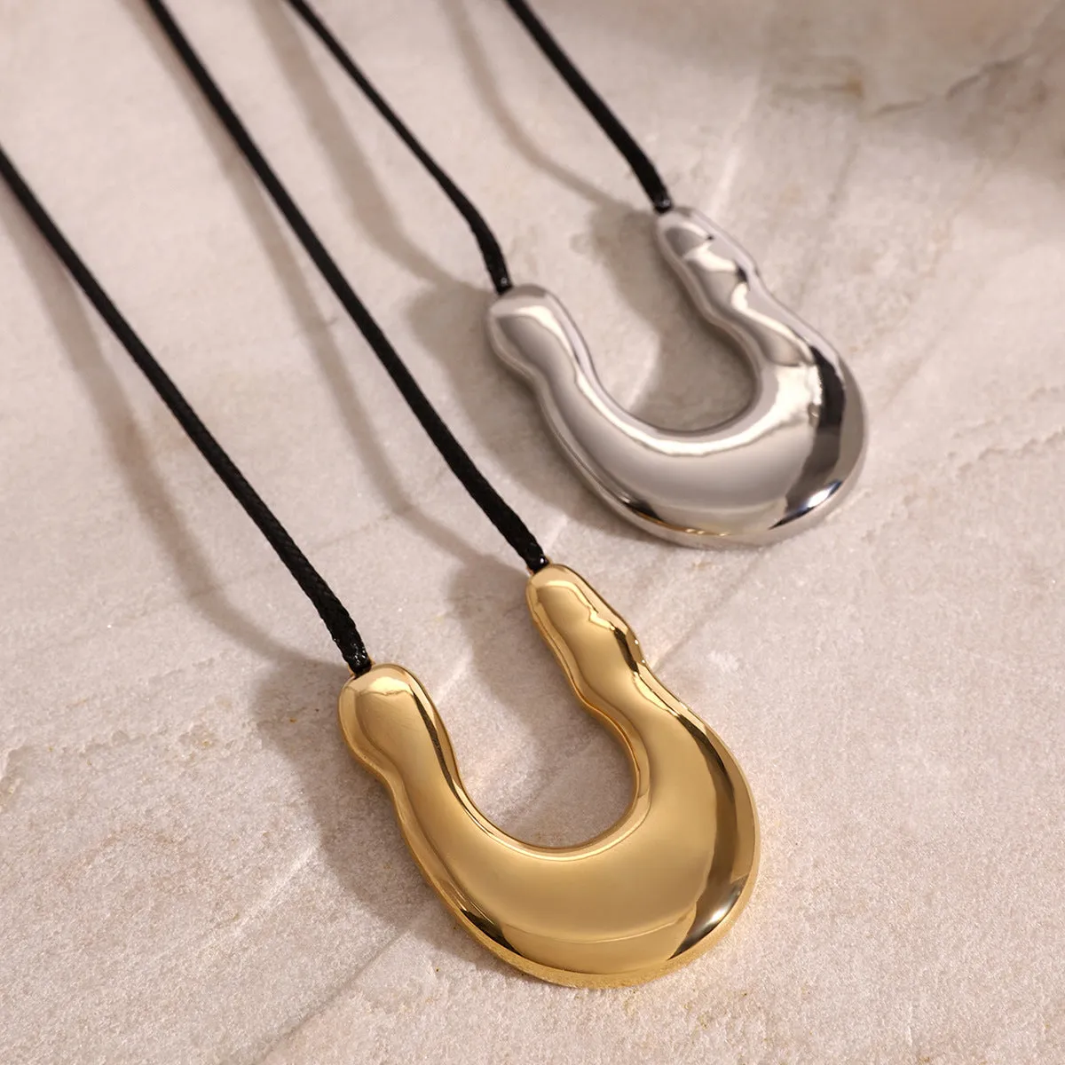 Minimalist U-Shape Stainless Steel Electroplating Necklaces