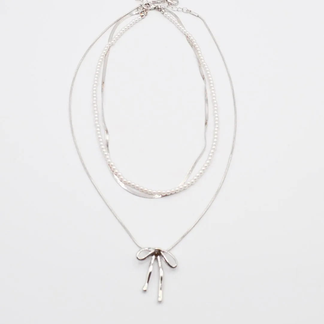 Pearl Arc Necklace