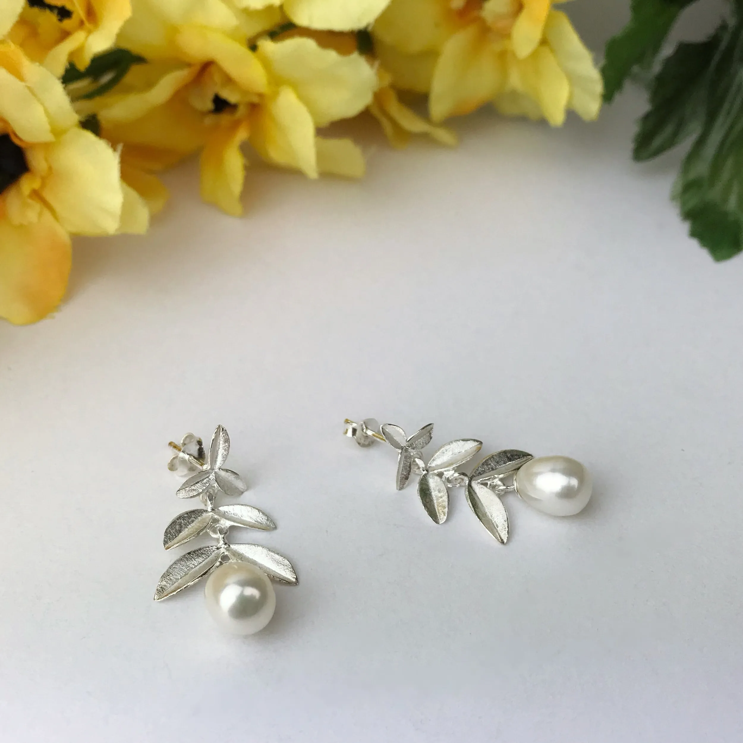 Snowdrop Earrings - VE109