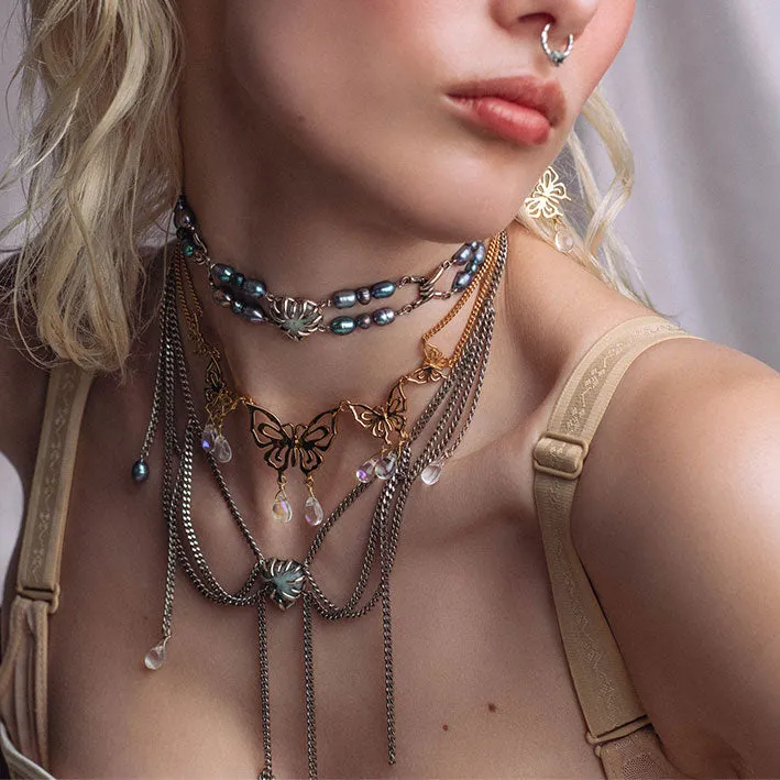 VIRESCENT. Claw Heart Pearl Choker - Silver